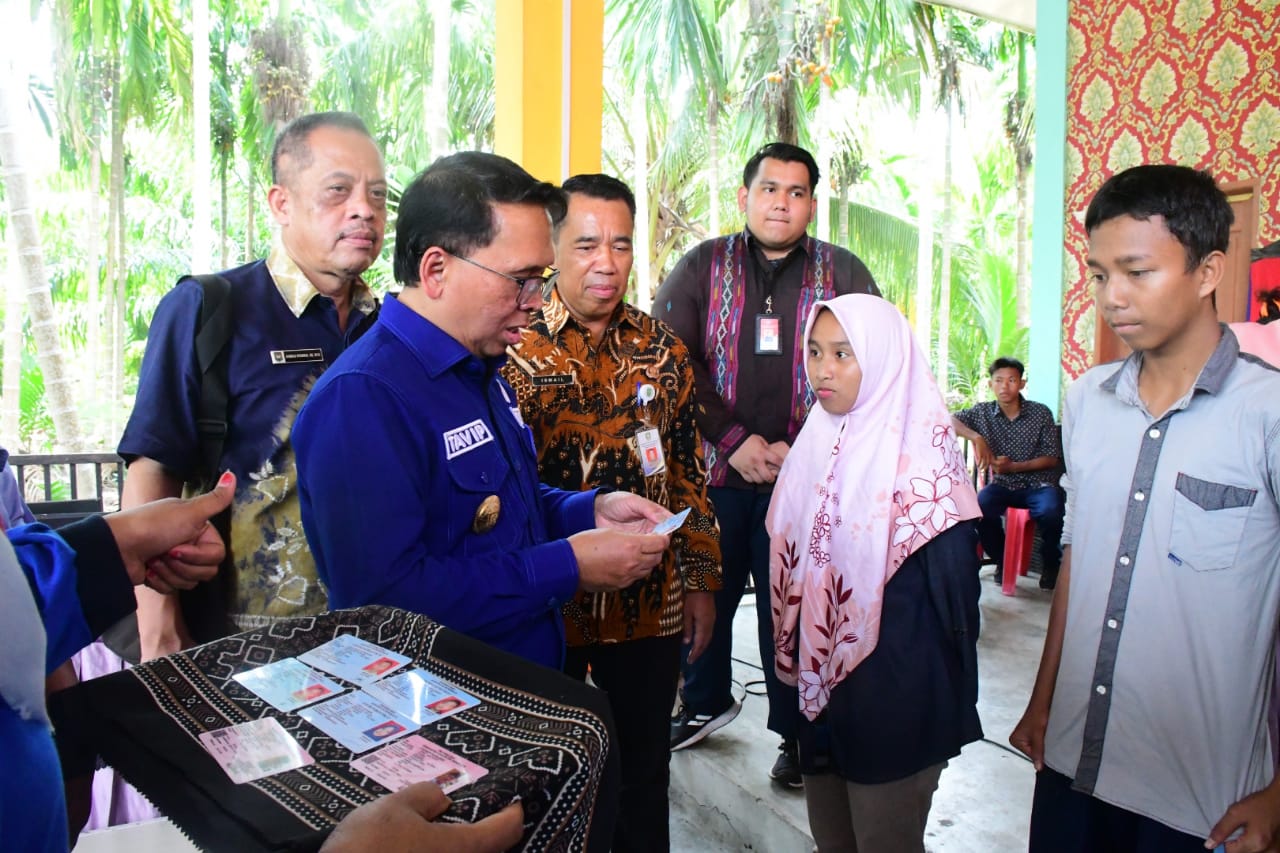 Pjs Bupati Bengkalis Turun Langsung ke Desa Pantau Program Jebol Master di Kecamatan Bantan