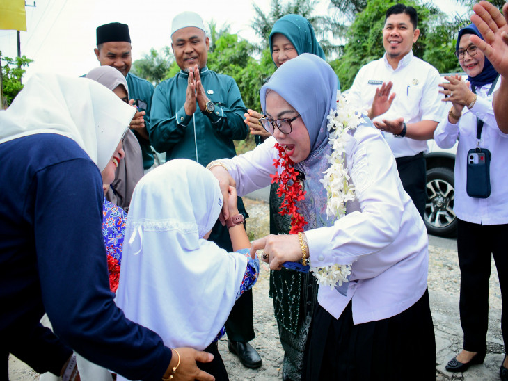 Lounching TV Pintar dan Terima Pembangunan Labor, Ruang kelas dan Toilet di SKB Kampar, Wabup Misharti sangat mengapresiasi Pemerintah Pusat Tingkatkan SDM Kampar