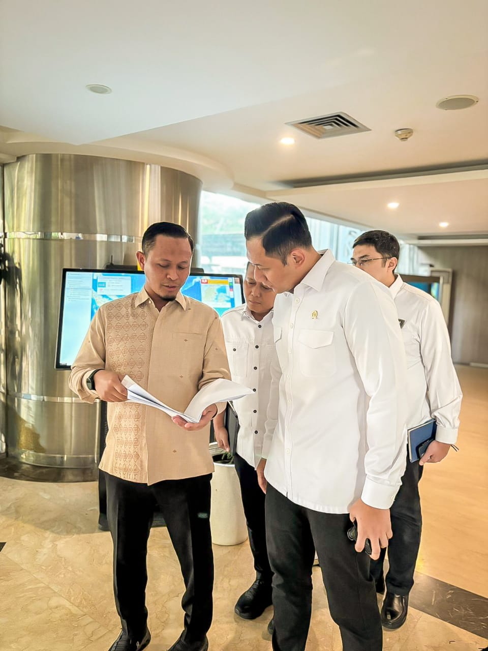 Usai Menteri PU, Wako Pekanbaru Temui Menko Infrastruktur Bahas Pembangunan Jembatan Siak V dan Lingkar Tol