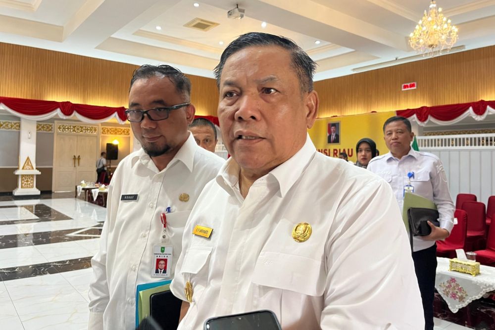 Reaksi Plt Gubernur Riau Usai Bea Cukai Bongkar Gudang Rokok Ilegal Terbesar