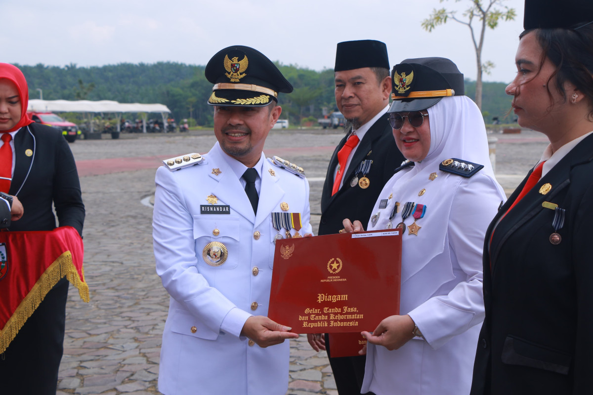 Ratusan ASN Pemko Terima Penghargaan Satyalancana Karya Satya dari Presiden RI