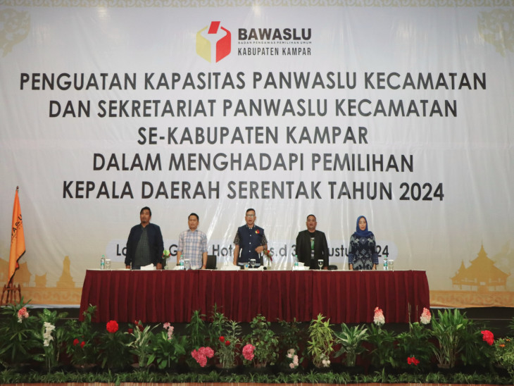 Ketua Bawaslu Kabupaten Kampar Buka Kegiatan Penguatan Kapasitas Panwaslu Kecamatan dan Sekretariat Panwaslu Kacamatan Se-Kabupaten Kampar.