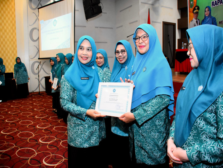 Pj. Ketua TP PKK Kab. Kampar Ikuti Rangkaian Kegiatan Rakor Dan Konsultasi PKK Tingkat Prov. Riau Tahun 2024 Di Pekanbaru.